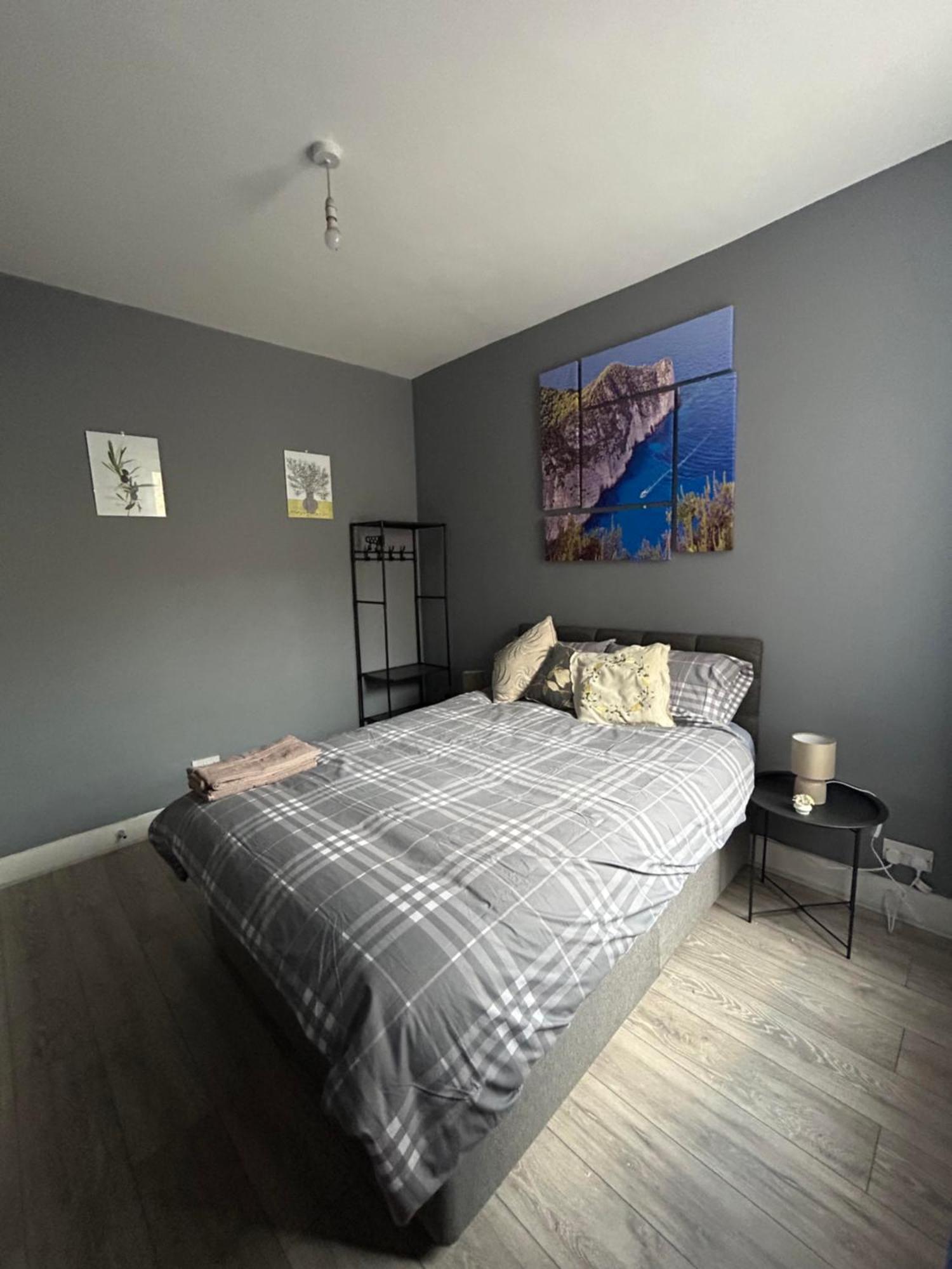 Hatton Homes: Tottenham London Exterior photo
